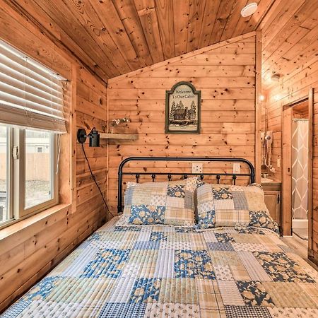 Beautiful New Bern Studio Cabin With Fire Pit! ภายนอก รูปภาพ