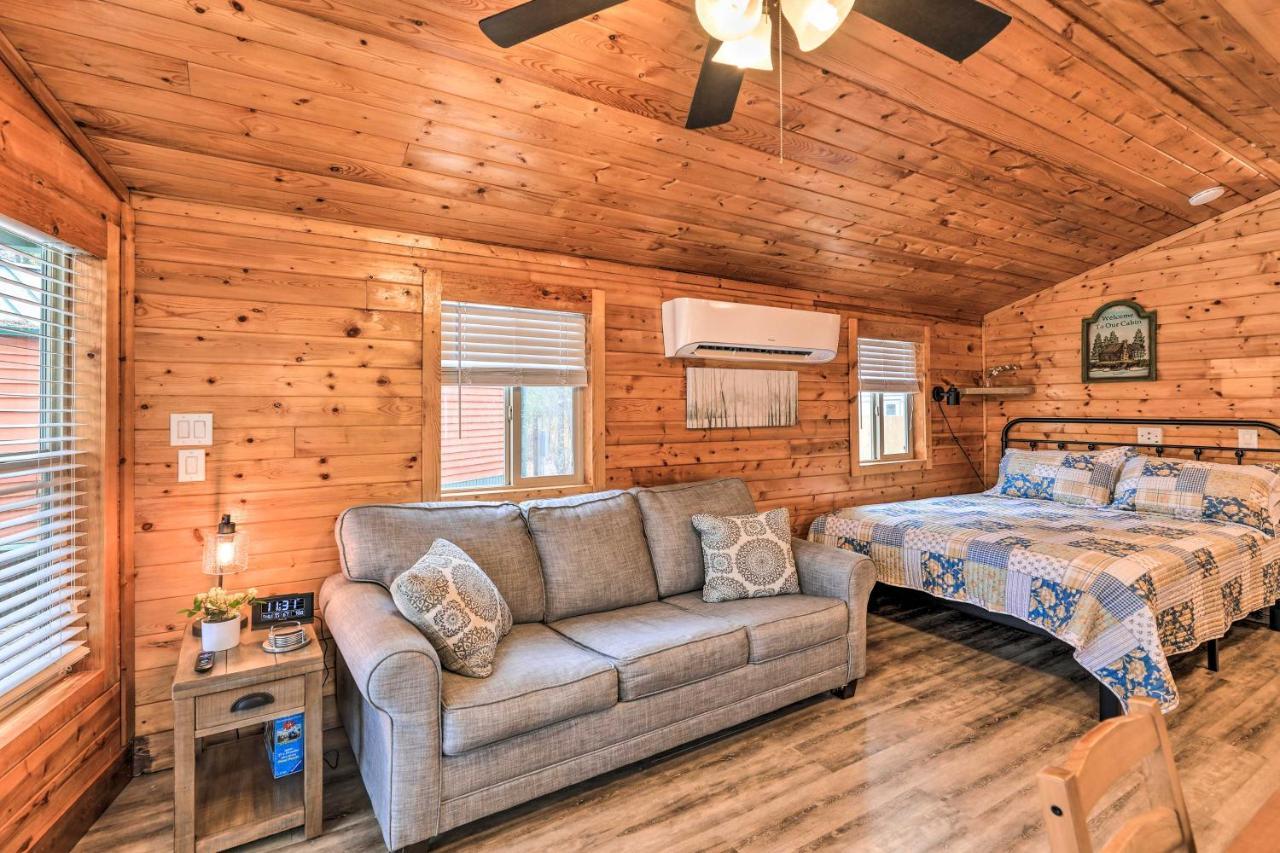 Beautiful New Bern Studio Cabin With Fire Pit! ภายนอก รูปภาพ