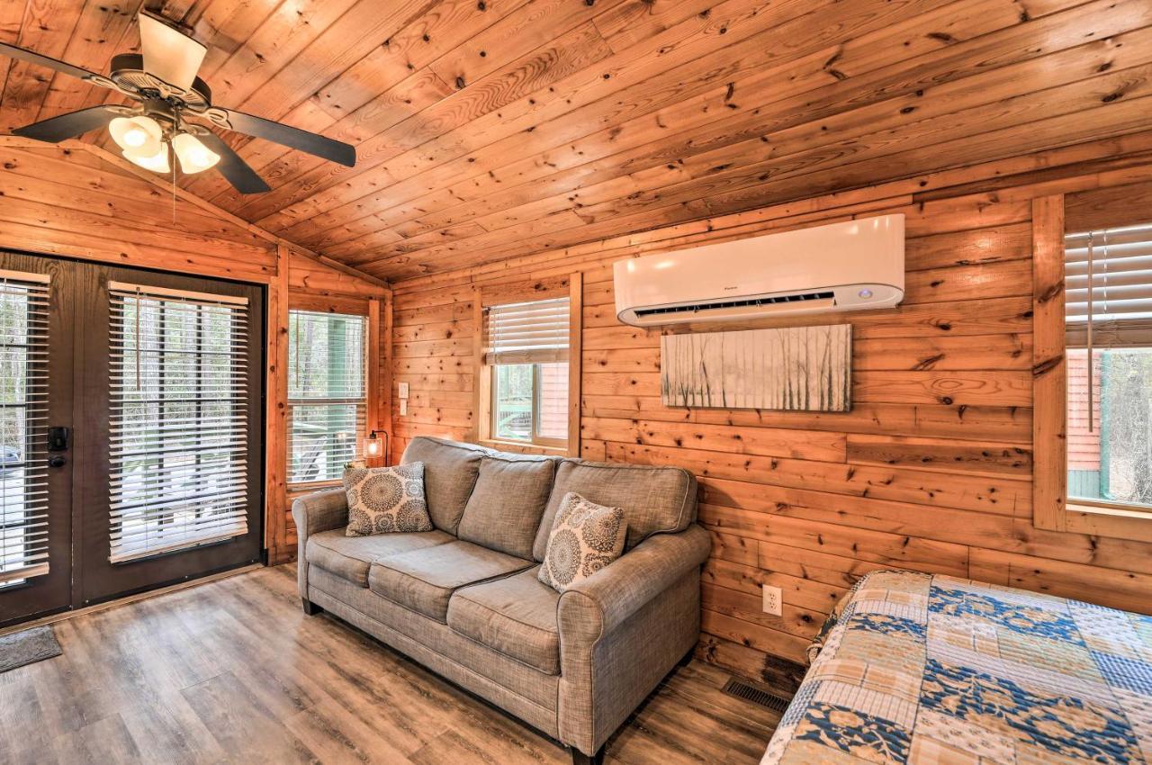 Beautiful New Bern Studio Cabin With Fire Pit! ภายนอก รูปภาพ